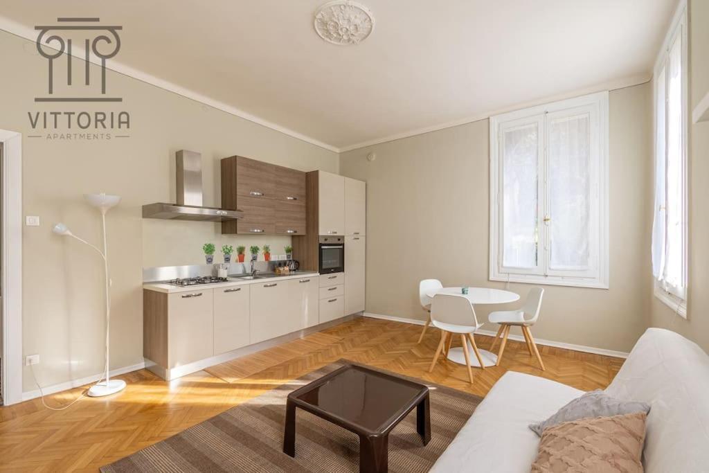 Vittoria Apartments: Viale Dante Vicenza Ngoại thất bức ảnh